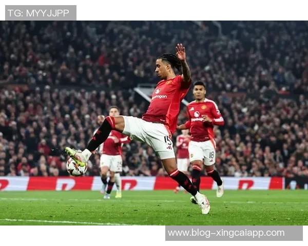 费迪南德强调卢克肖健康是首选约罗海文需老将指导助成长 费迪南德强调卢克肖健康是首选约罗海文需老将指导助成长